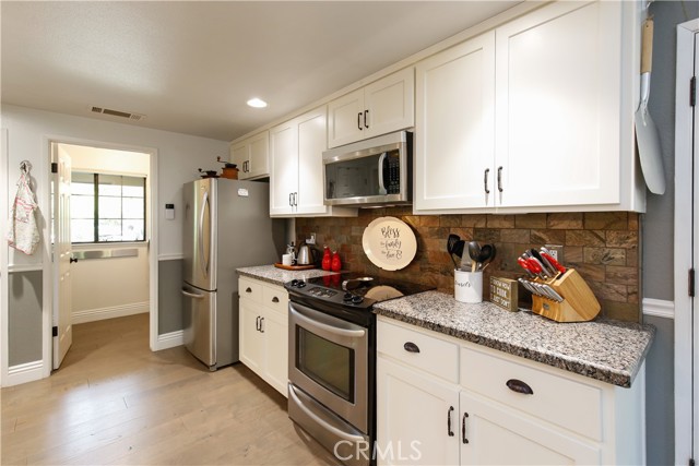 Detail Gallery Image 21 of 74 For 49963 Meadowview Dr, Oakhurst,  CA 93644 - 3 Beds | 2 Baths