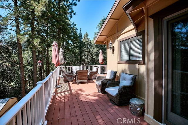 6204 Spruce Avenue, Angelus Oaks CA: https://media.crmls.org/medias/1e9bc51e-fbea-442d-8406-6b47d7869165.jpg