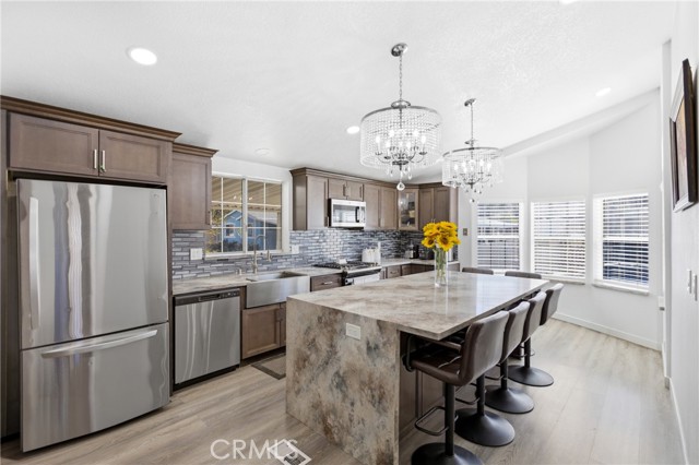 Detail Gallery Image 8 of 24 For 4901 Green River #288,  Corona,  CA 92880 - 4 Beds | 2 Baths