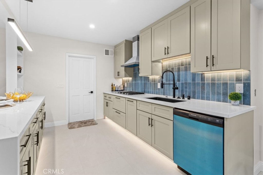 MLS #SR25151614 image #12