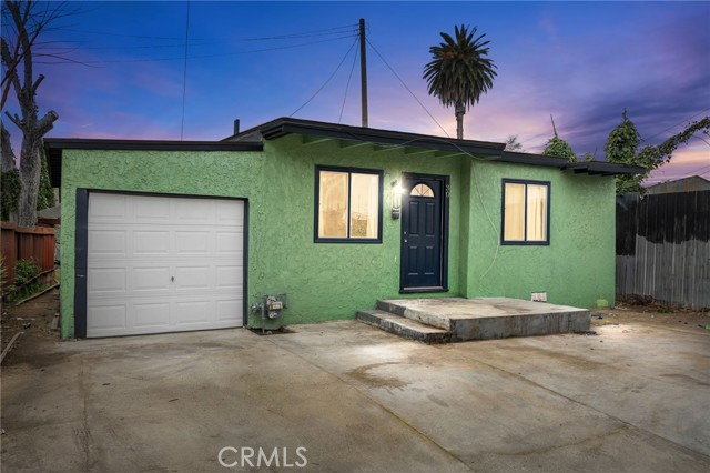 Detail Gallery Image 1 of 16 For 430 W Fig St, Compton,  CA 90222 - 2 Beds | 1 Baths