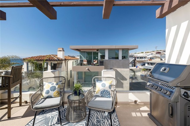 Detail Gallery Image 27 of 70 For 3603 Manhattan, Manhattan Beach,  CA 90266 - 3 Beds | 3/1 Baths