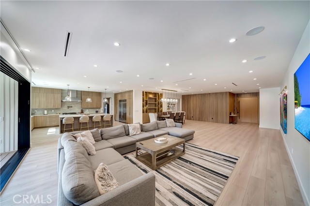 Detail Gallery Image 14 of 72 For 5355 Aldea Ave, Encino,  CA 91316 - 5 Beds | 5/1 Baths