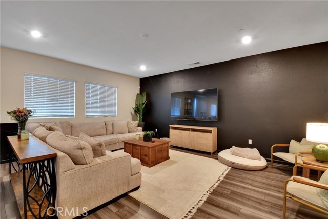 2032 Gatlin Court, Olivehurst CA: https://media.crmls.org/medias/1e9f4e57-8f36-4273-9bdf-1cbc0ac87620.jpg