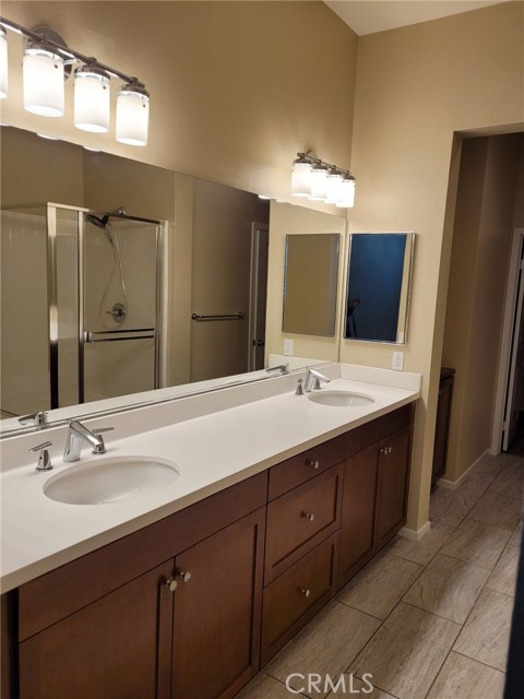 Detail Gallery Image 8 of 24 For 13019 Park Pl #201,  Hawthorne,  CA 90250 - 2 Beds | 2 Baths