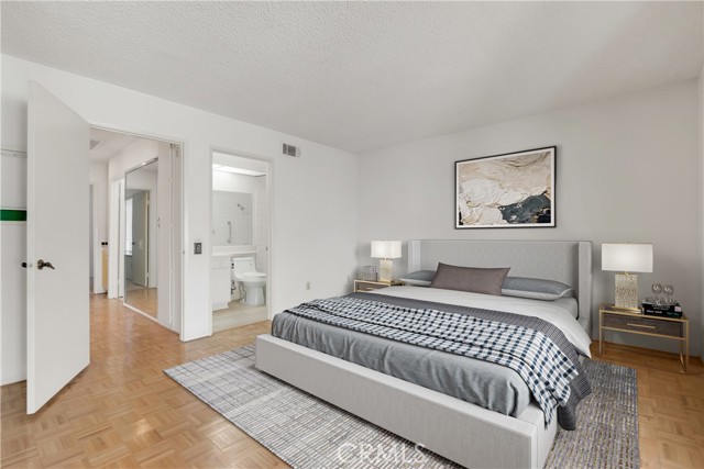 Detail Gallery Image 10 of 30 For 17306 Village 17, Camarillo,  CA 93012 - 2 Beds | 2 Baths
