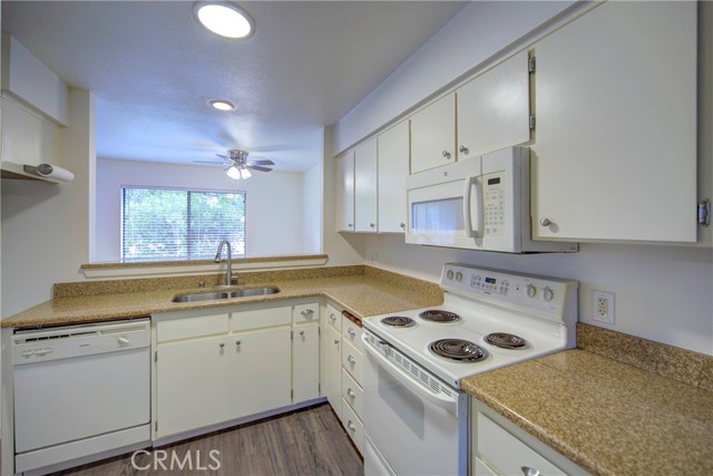 Detail Gallery Image 12 of 41 For 2934 Pennyroyal Dr, Chico,  CA 95928 - 3 Beds | 1/1 Baths