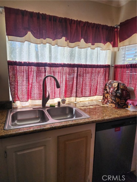 5455 E Candlewood Circle, Anaheim CA: https://media.crmls.org/medias/1ea22afd-34ac-44e6-a39f-63221a479add.jpg