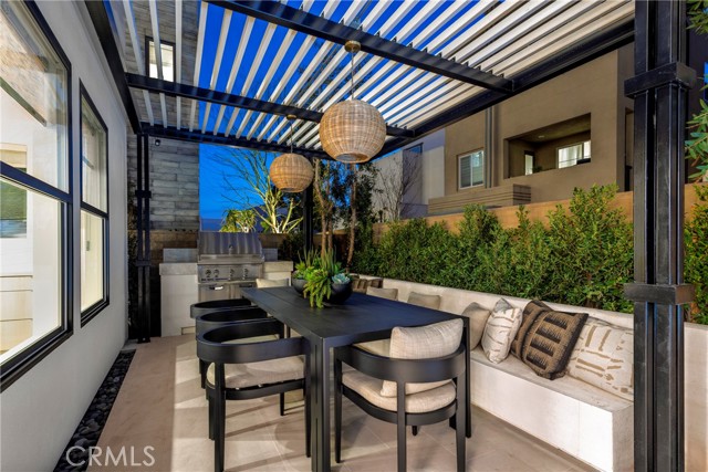 Detail Gallery Image 4 of 16 For 169 Apron, Irvine,  CA 92618 - 5 Beds | 5 Baths