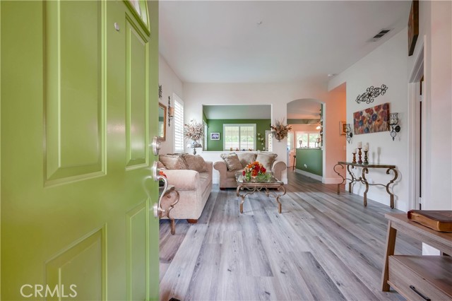 11327 La Brisa Circle, Fontana CA: https://media.crmls.org/medias/1ea345d0-e05b-496c-89ca-44b41e7f8fc9.jpg