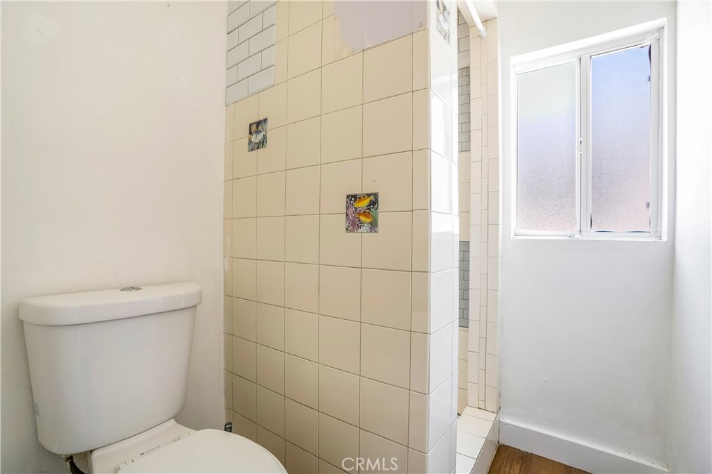 https://media.crmls.org/medias/1ea46b6c-b6fa-424a-96bd-6f1a094cd4d1.jpg?preset=X-Large