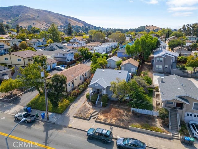 1143 Walnut Street, San Luis Obispo CA: https://media.crmls.org/medias/1ea4adea-5072-40a7-86cd-d613b9a2ca7c.jpg