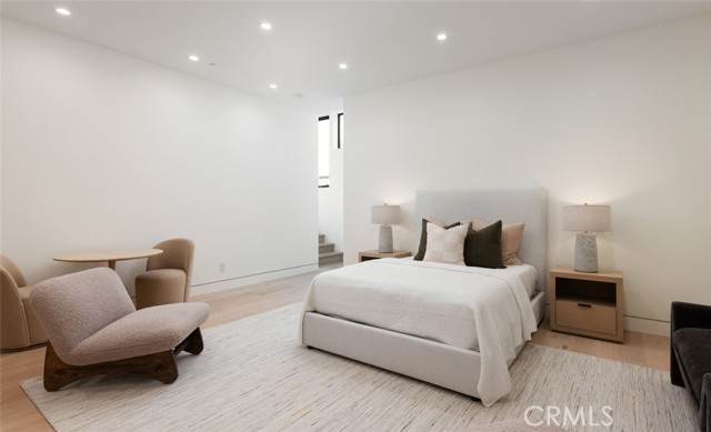 1105 Skyline Drive, Laguna Beach CA: https://media.crmls.org/medias/1ea4c091-d95d-4060-98d8-f5e5a46cf163.jpg