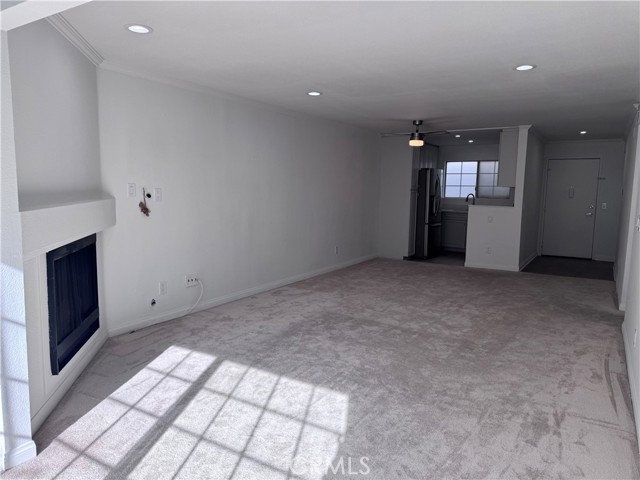 Detail Gallery Image 3 of 17 For 5515 Canoga Ave #221,  Woodland Hills,  CA 91367 - 2 Beds | 2 Baths