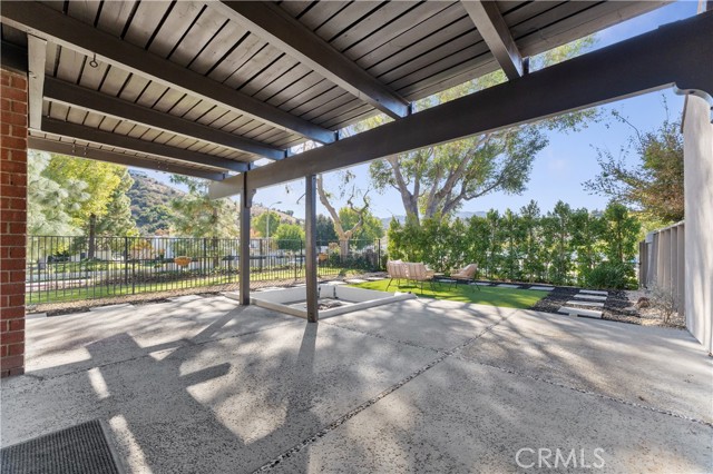 Detail Gallery Image 28 of 38 For 32038 Waterside Ln, Westlake Village,  CA 91361 - 4 Beds | 2/1 Baths