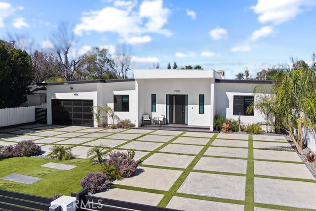 23143 Leonora Drive, Woodland Hills CA: https://media.crmls.org/medias/1ea5870b-4788-4530-a27a-9711d7eedd82.jpg