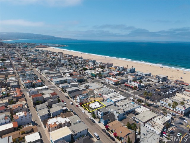1111 Manhattan Ave, Hermosa Beach CA: https://media.crmls.org/medias/1ea594f0-4905-4ce9-89d5-0da1a10c8911.jpg