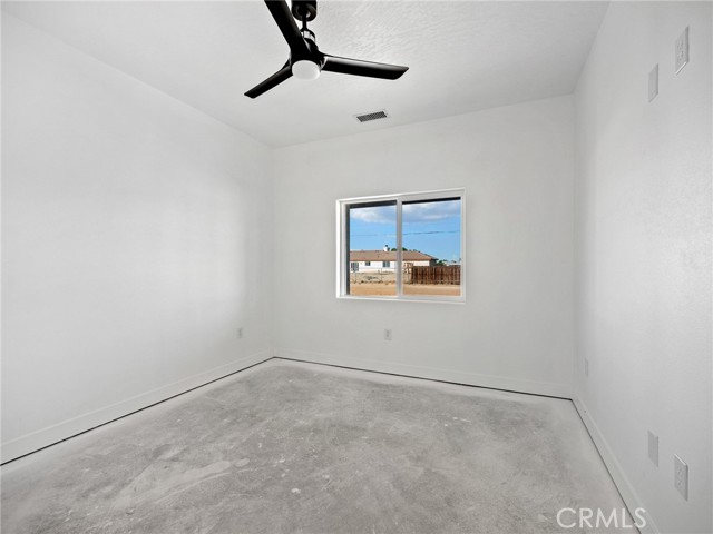 Detail Gallery Image 24 of 33 For 15605 Dale Evans Pkwy, Apple Valley,  CA 92307 - 4 Beds | 2/1 Baths