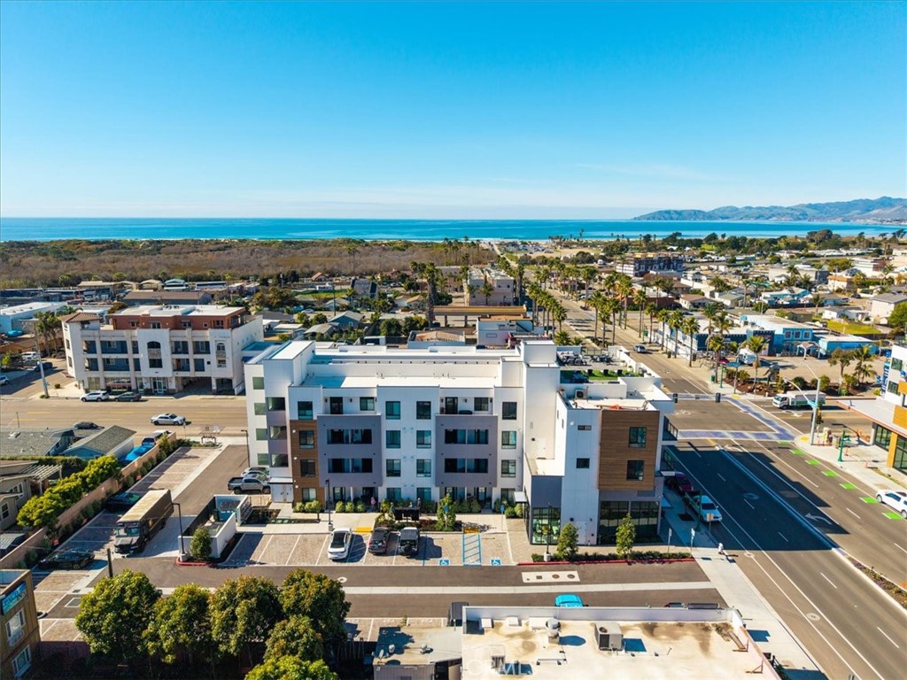 402 W Grand Avenue #301