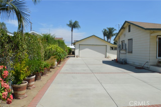 15711 Fairgrove Avenue, La Puente CA: https://media.crmls.org/medias/1ea693d5-f3b5-4a02-8eb3-b38f687d912a.jpg
