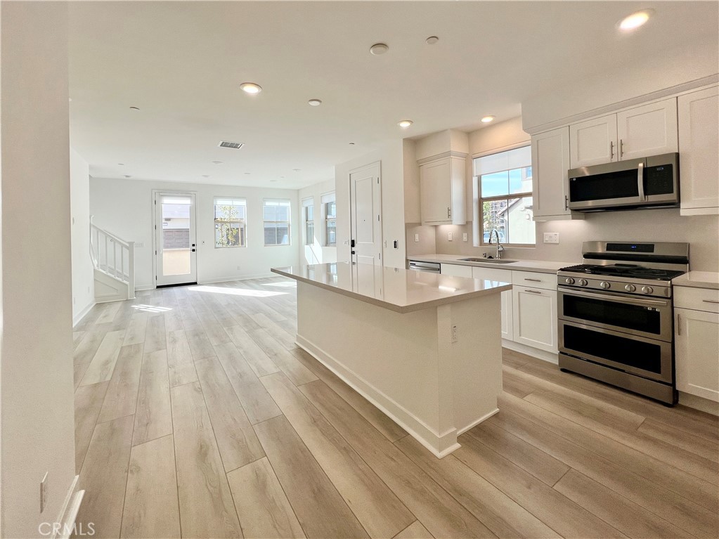 10586 Triple Crown Lane, Cypress, CA 90720