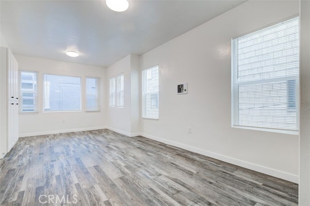 12 1/2 25th Place, Venice CA: https://media.crmls.org/medias/1ea6ce4c-45d2-4315-ba75-16c4e4c0a103.jpg