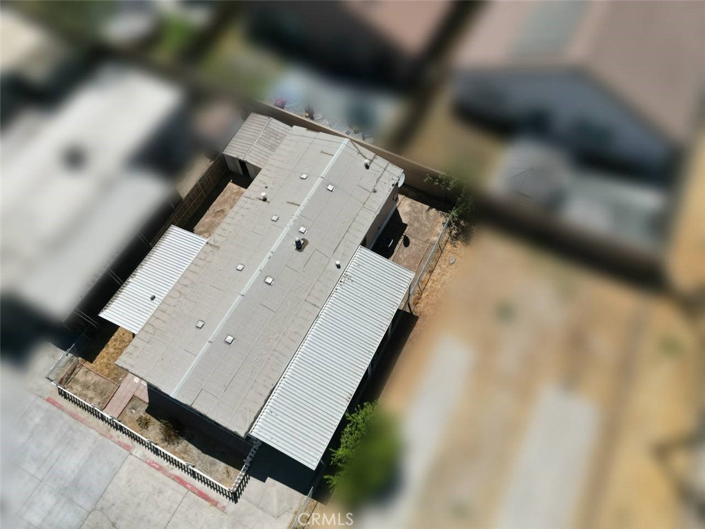 https://media.crmls.org/medias/1ea7737f-be79-4e19-afd7-fd418c50afb5.jpg?preset=X-Large