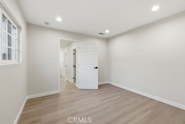 Detail Gallery Image 35 of 38 For 24305 Wabuska, Newhall,  CA 91321 - 6 Beds | 3 Baths