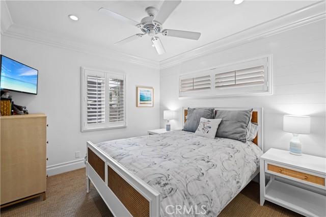 Detail Gallery Image 10 of 19 For 110 Pearl Ave, Newport Beach,  CA 92662 - 3 Beds | 3 Baths