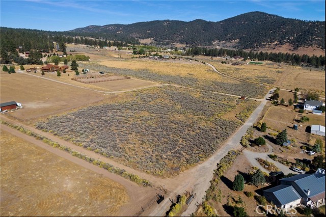 Detail Gallery Image 9 of 13 For 1085 Dusty Trl, Frazier Park,  CA 93225 - – Beds | – Baths