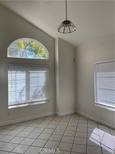 Detail Gallery Image 7 of 7 For 12890 Bootridge Ln, Victorville,  CA 92392 - 4 Beds | 2/1 Baths