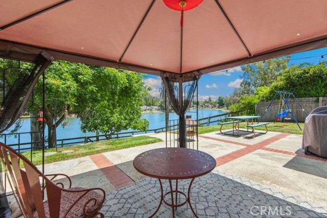 42724 Santa Suzanne Place, Temecula CA: https://media.crmls.org/medias/1eabad74-8152-4143-a624-ea9d5aa7a800.jpg