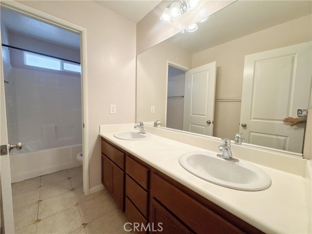 1758 Lordsburg Court, La Verne CA: https://media.crmls.org/medias/1eac0929-fe3c-4d59-b229-c2dac99d1123.jpg