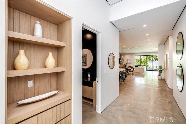 Detail Gallery Image 9 of 47 For 4734 Tobias Ave, Sherman Oaks,  CA 91403 - 4 Beds | 4/1 Baths