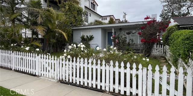 Detail Gallery Image 1 of 3 For 614 Narcissus Ave, Corona Del Mar,  CA 92625 - – Beds | – Baths