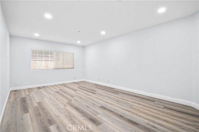 4259 Fulton Avenue, Sherman Oaks CA: https://media.crmls.org/medias/1eade61f-e262-4be8-a185-44f17760f016.jpg