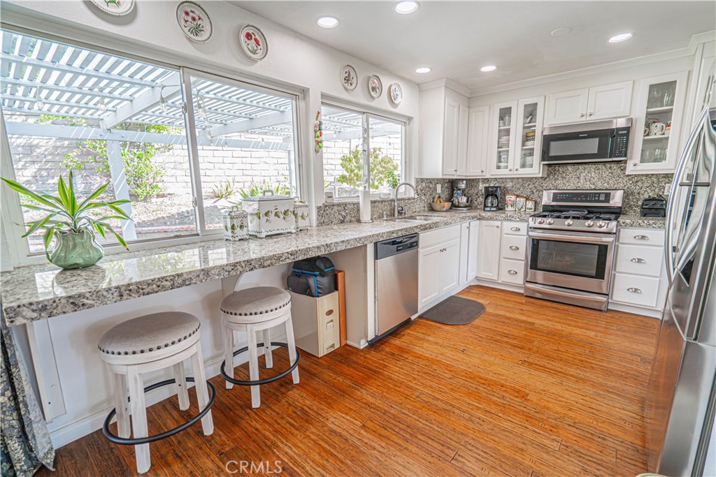 MLS #SR25260573 image #10