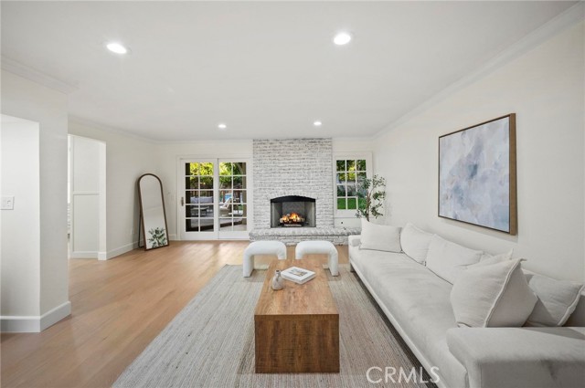 20516 Germain Street, Chatsworth CA: https://media.crmls.org/medias/1eae1355-d0dd-46ca-860f-a82912aa5c8d.jpg