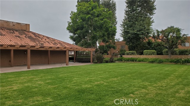 6600 Warner Avenue, Huntington Beach CA: https://media.crmls.org/medias/1eae1dda-9e57-49f3-87d0-542f94df89f2.jpg