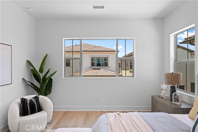 114 eversedge, Irvine CA: https://media.crmls.org/medias/1eb10723-09c9-4654-b3a2-7d3c825af4b7.jpg