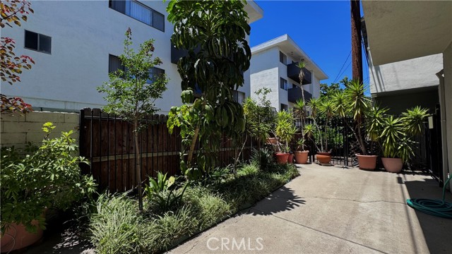 Detail Gallery Image 32 of 34 For 645 Westmount Dr #211,  West Hollywood,  CA 90069 - 1 Beds | 1 Baths