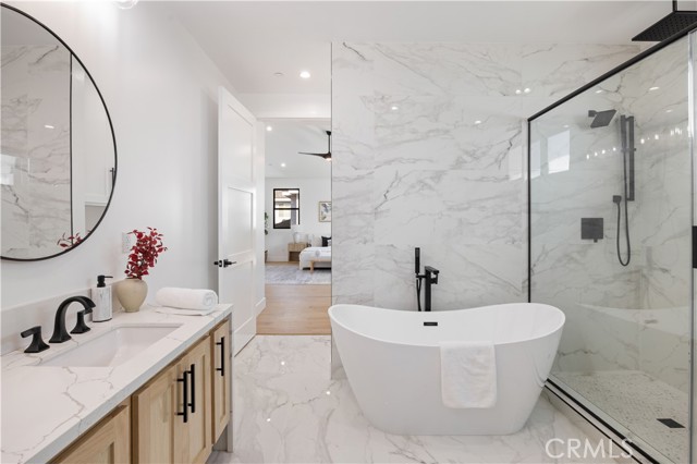 Detail Gallery Image 20 of 34 For 22002 Ocean Ave, Torrance,  CA 90503 - 4 Beds | 4/1 Baths