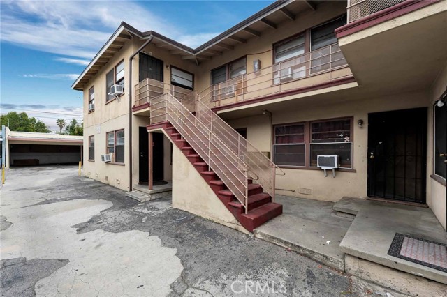 7224 Hazeltine Avenue, Van Nuys CA: https://media.crmls.org/medias/1eb1b34d-4a80-4f9d-b3c5-1464e1f1a7ae.jpg