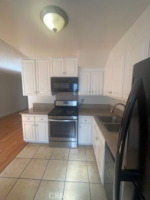 Detail Gallery Image 6 of 22 For 17045 Roscoe #14,  Northridge,  CA 91325 - 2 Beds | 1/1 Baths