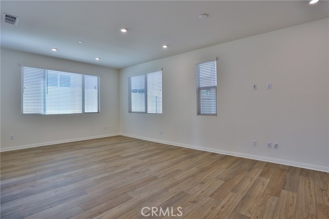 1957 S Hartford Place, San Bernardino CA: https://media.crmls.org/medias/1eb25797-7b94-48a0-8350-cec6c675f95c.jpg