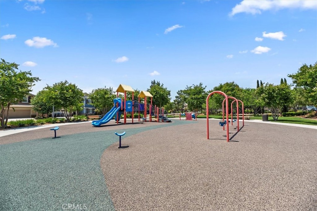 https://media.crmls.org/medias/1eb2cbc3-3866-4b34-adca-a5f7a5ad94c0.jpg?preset=X-Large