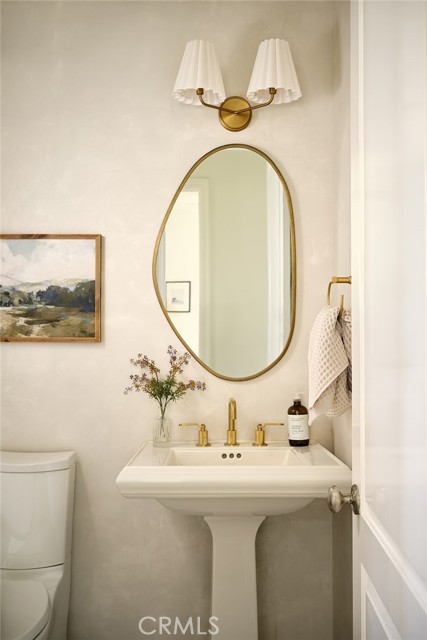 507 Sapphire Street, Redondo Beach CA: https://media.crmls.org/medias/1eb30c71-dc8b-428c-8650-4fc09f05899f.jpg