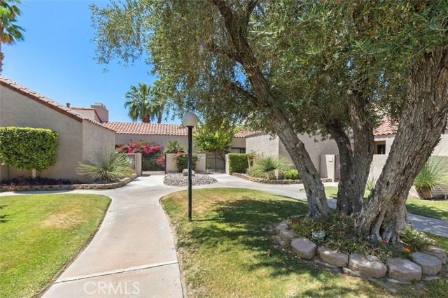 Detail Gallery Image 2 of 34 For 319 Forest Hills Dr, Rancho Mirage,  CA 92270 - 2 Beds | 2 Baths