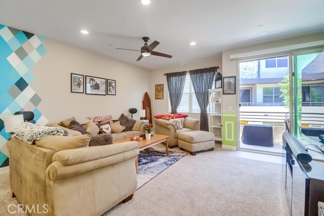 1905 Soho Lane, Chula Vista CA: https://media.crmls.org/medias/1eb36375-0a1c-48fb-8037-6a12546a0c41.jpg