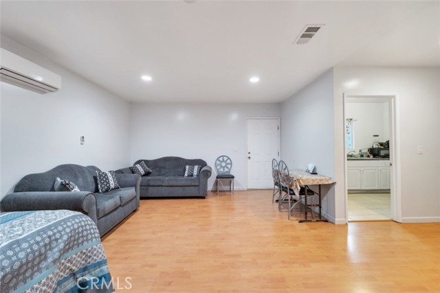 16908 Los Alimos Street, Granada Hills CA: https://media.crmls.org/medias/1eb416ad-717e-4deb-b630-3af4957b8fa4.jpg